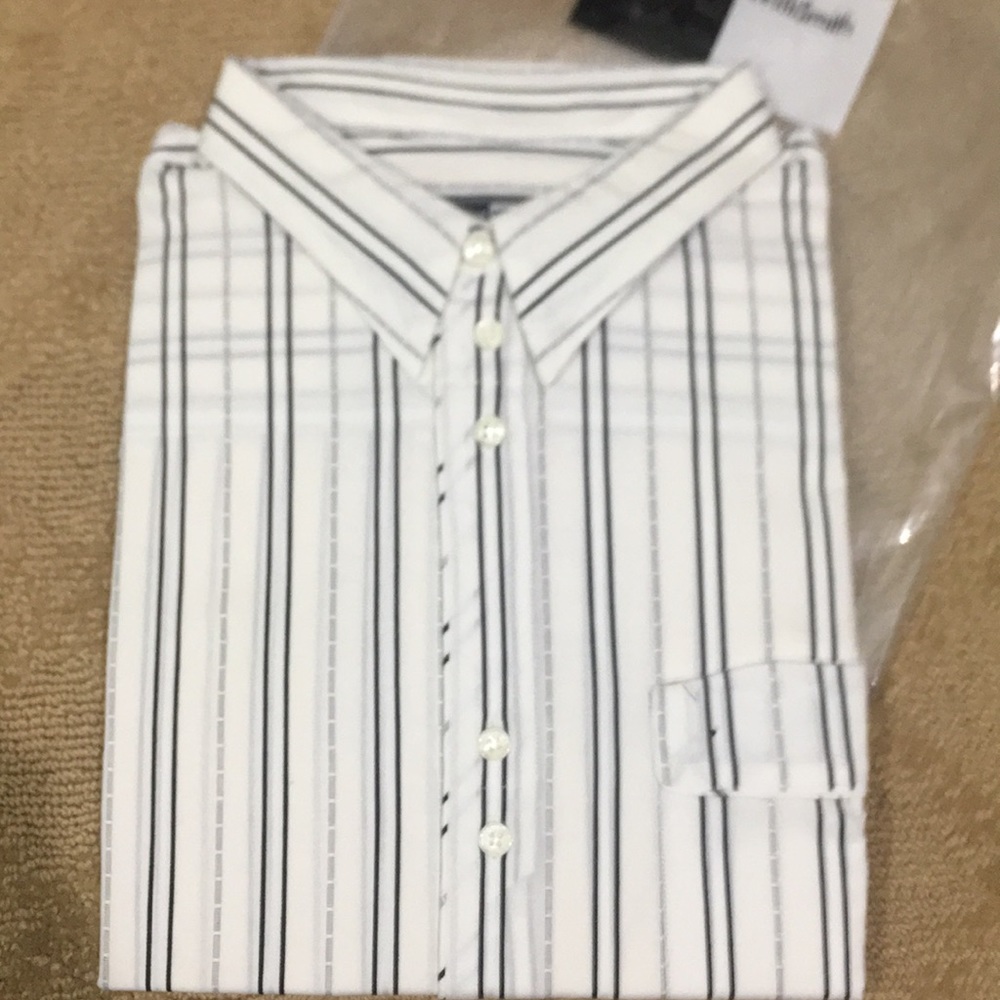 WilliWear/WilliSmith Button Down sz Medium Blouse